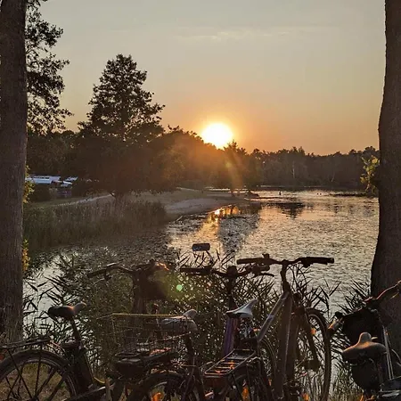 Gruener Am Kiebitzsee 펜션 Falkenburg