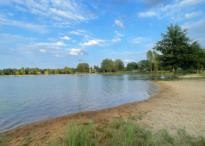 Gruener Am Kiebitzsee * Falkenburg